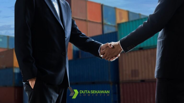 Kargo dalam membantu pengiriman